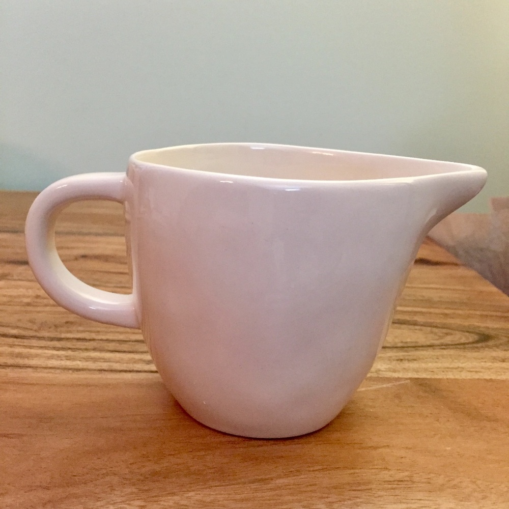 New Rae Dunn Pour Cup Iconic Cow - Picture 2 of 7